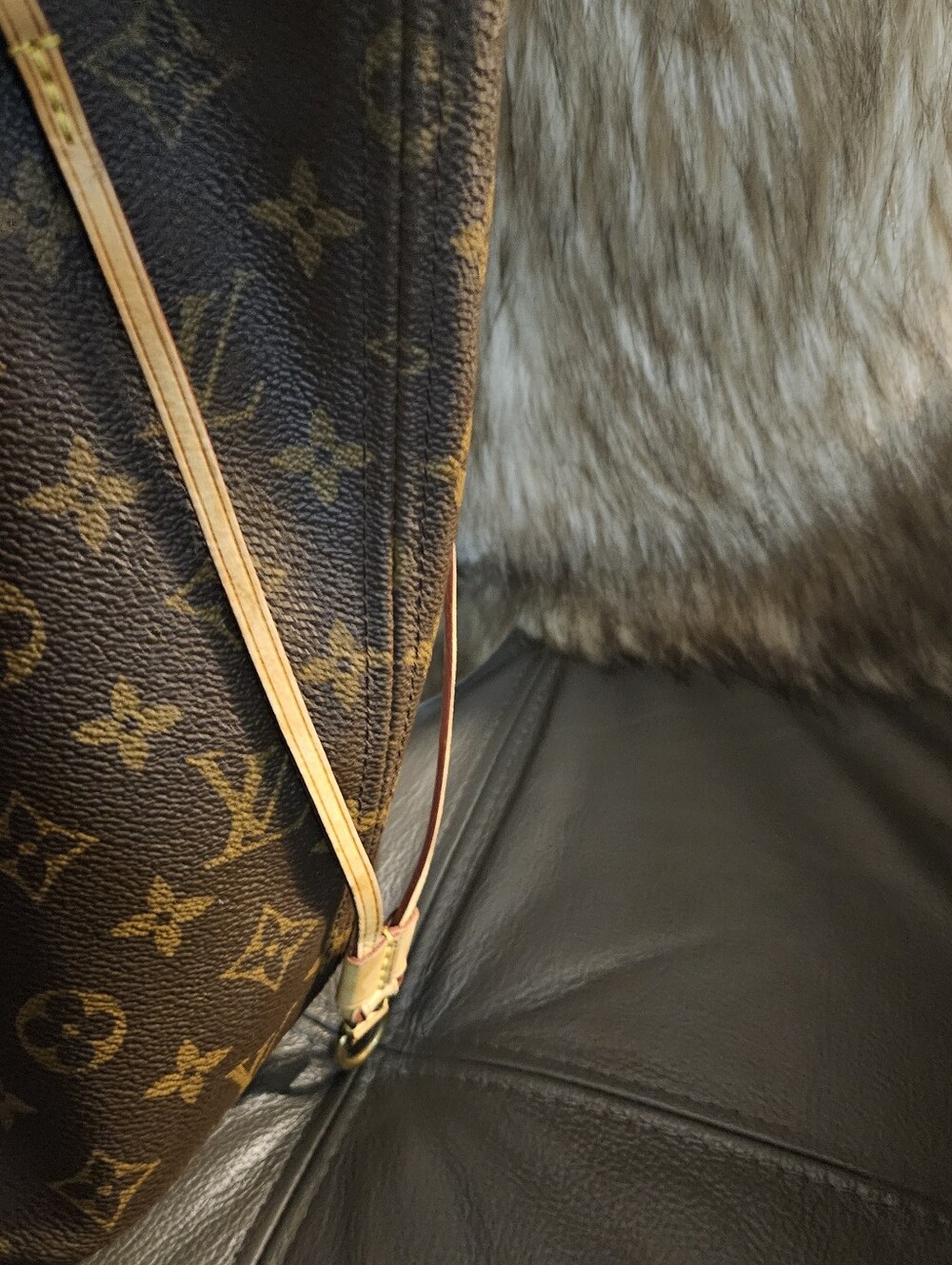 Louis Vuitton Monogram Neverfull MM W/ Complimentary Wallet - Picture 7 of 13